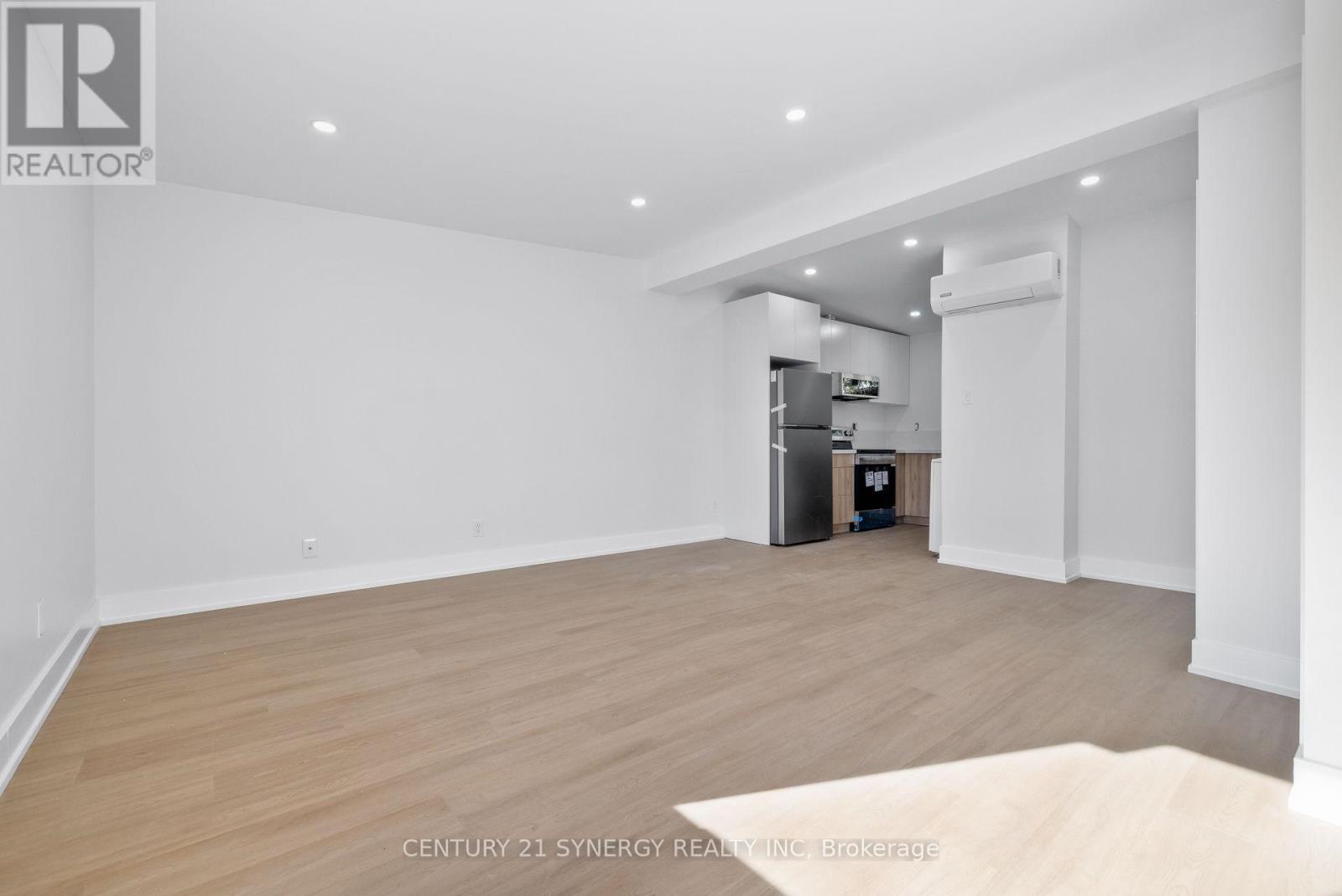 1 - 598 Kirkwood Avenue, Ottawa, Ontario  K1Z 5X4 - Photo 9 - X12570634