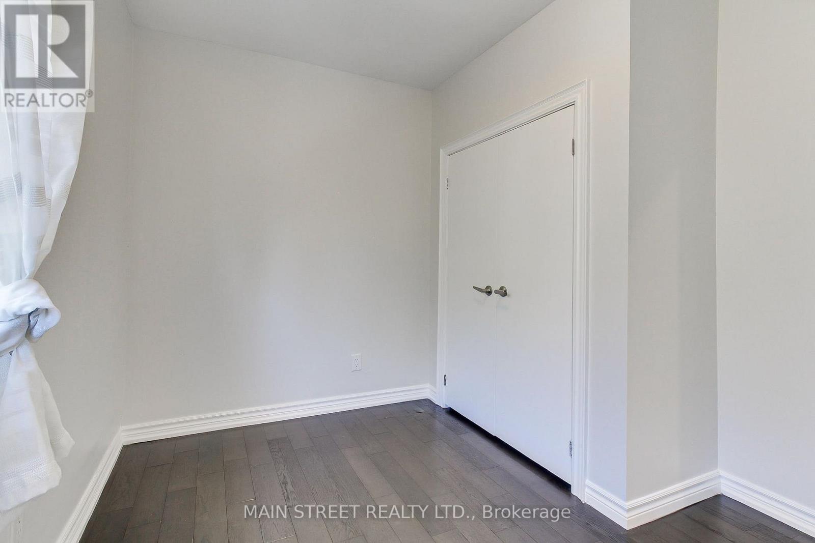 314 Kenwood Avenue, Georgina, Ontario  L4P 2X5 - Photo 24 - N12570638