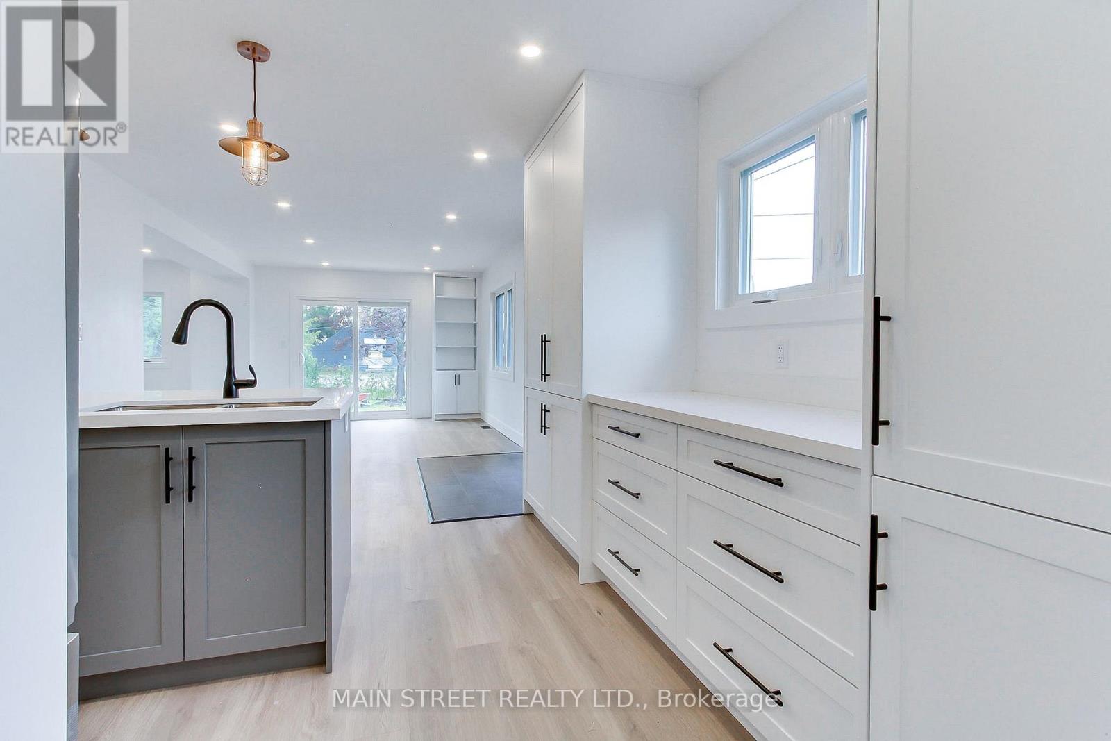 353 Pasadena Drive, Georgina, Ontario L4P 2Z2 - Photo 12 - N12570640