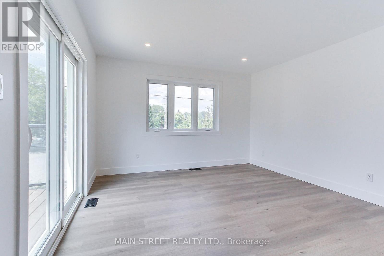 353 Pasadena Drive, Georgina, Ontario L4P 2Z2 - Photo 27 - N12570640