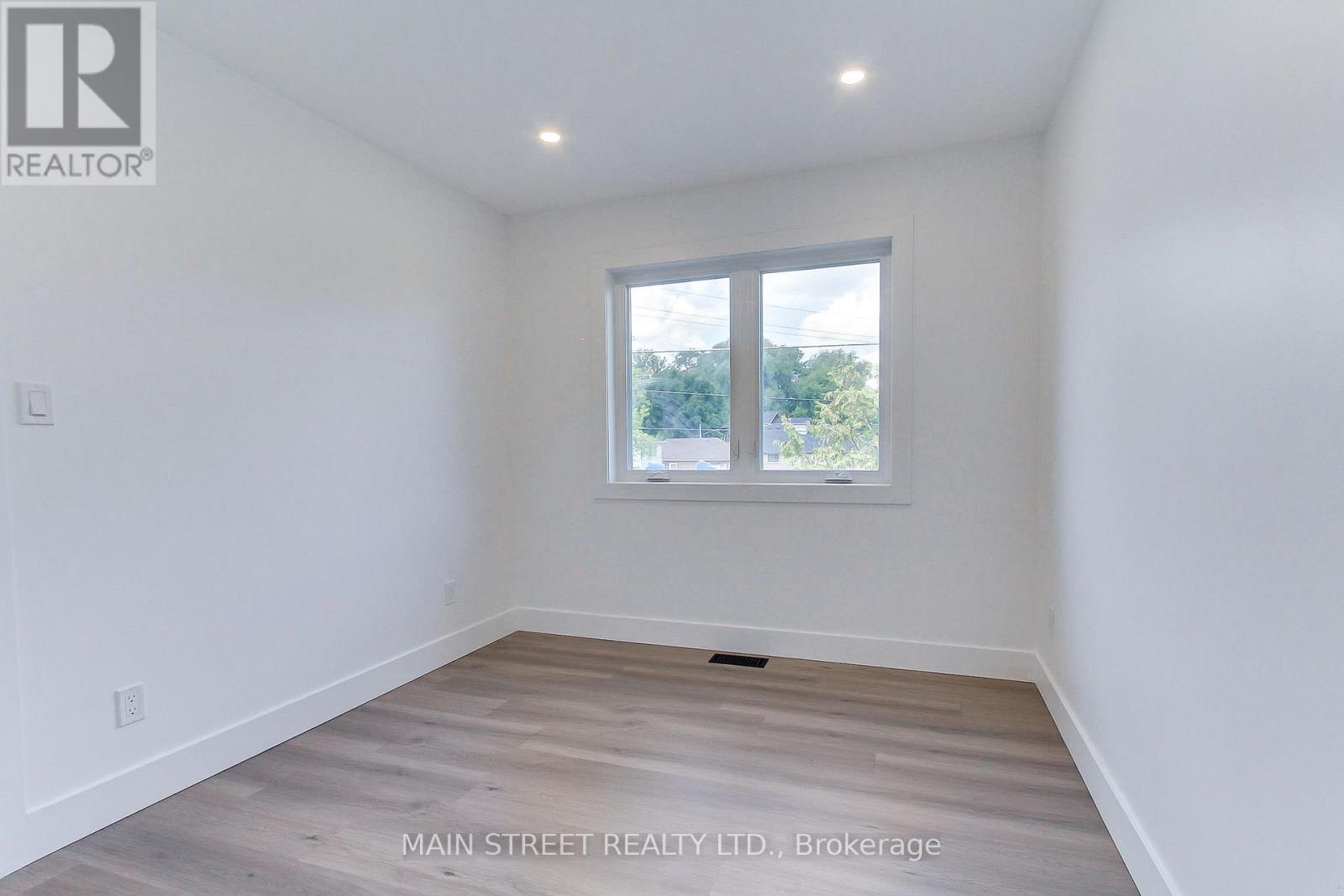 353 Pasadena Drive, Georgina, Ontario L4P 2Z2 - Photo 35 - N12570640