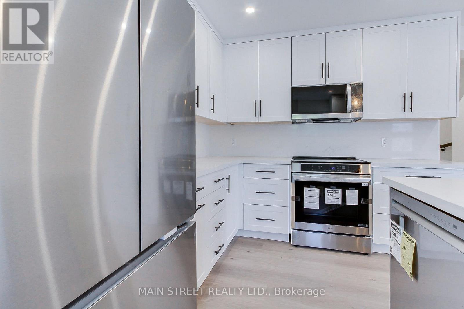 353 Pasadena Drive, Georgina, Ontario L4P 2Z2 - Photo 9 - N12570640