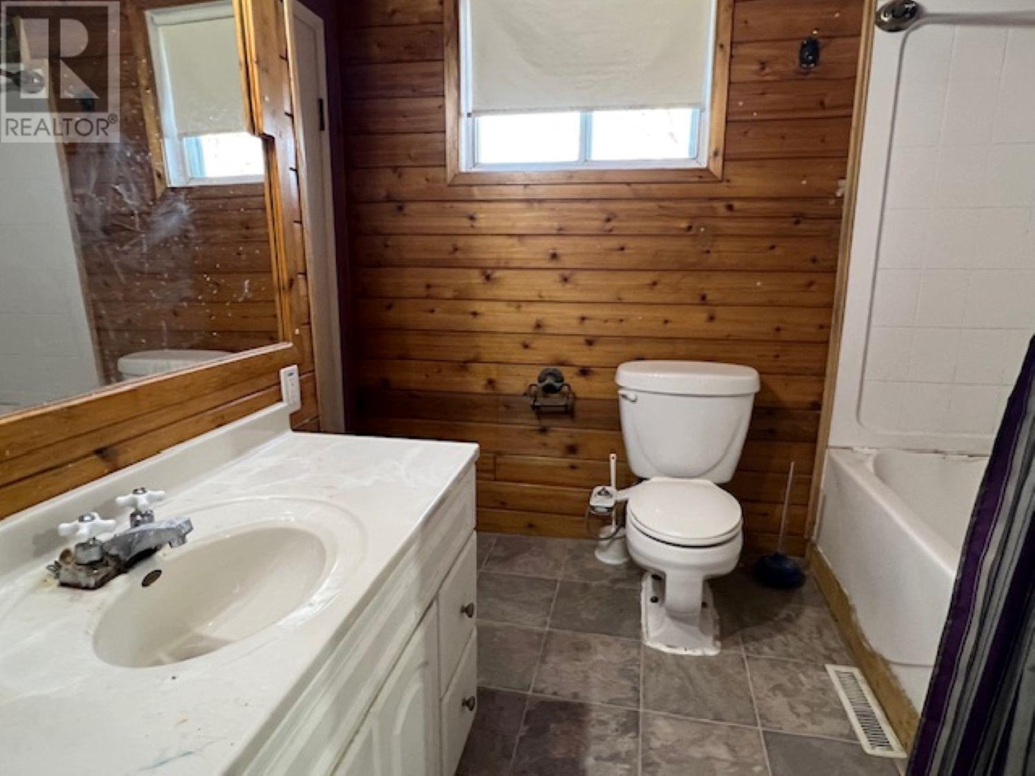 525 Second St E, Fort Frances, Ontario  P9A 1N3 - Photo 9 - TB253342