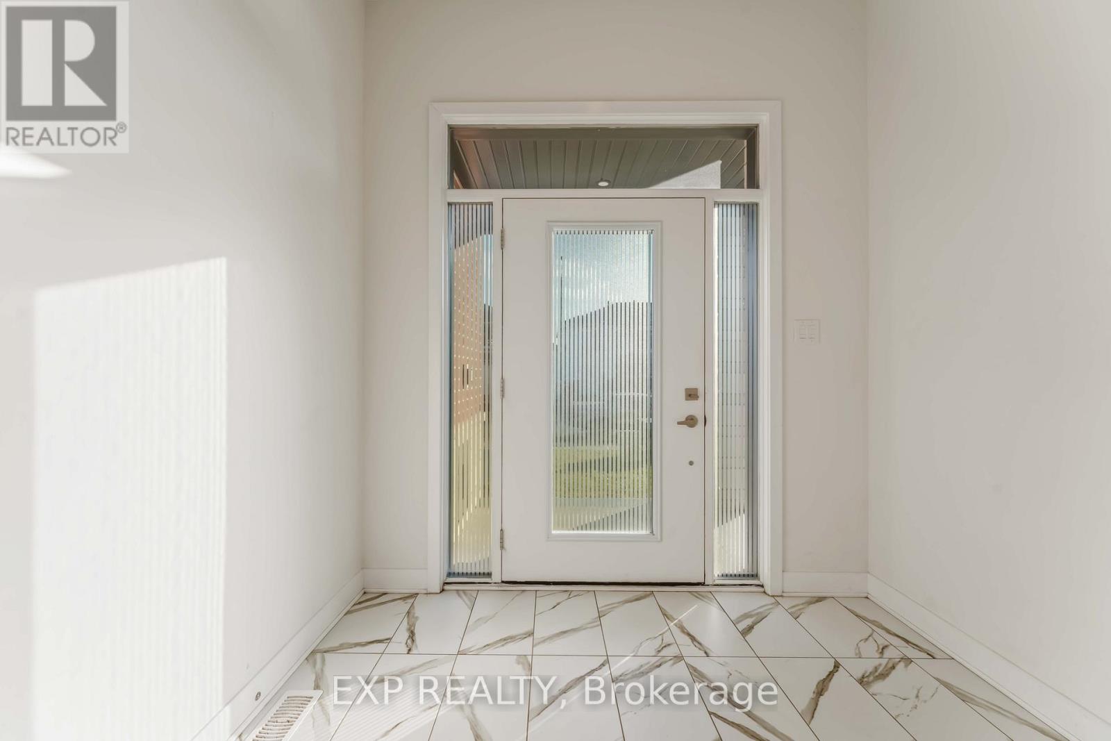 796 Solarium Avenue, Ottawa, Ontario K4M 0N7 - Photo 2 - X12570644