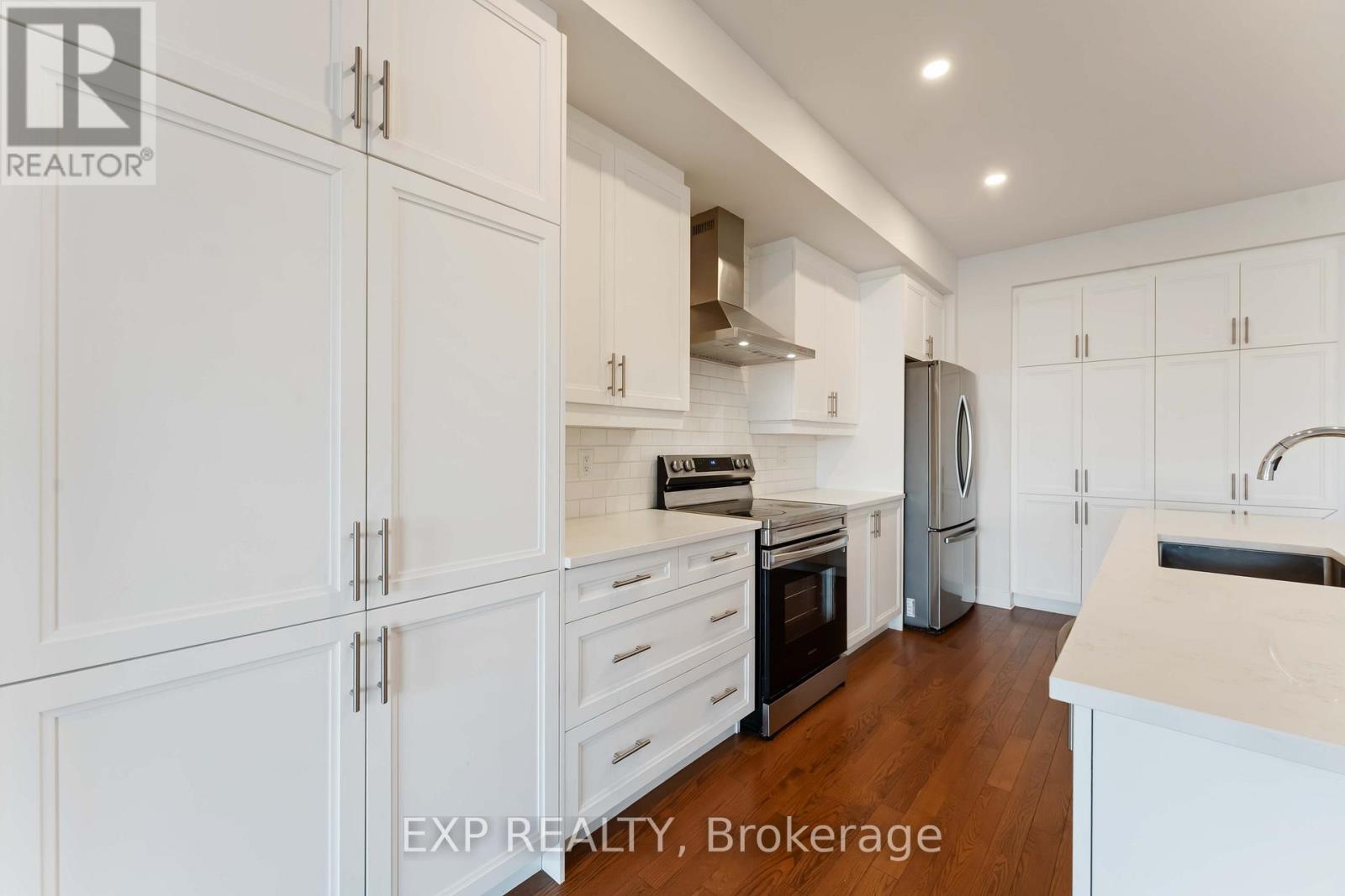 796 Solarium Avenue, Ottawa, Ontario K4M 0N7 - Photo 5 - X12570644