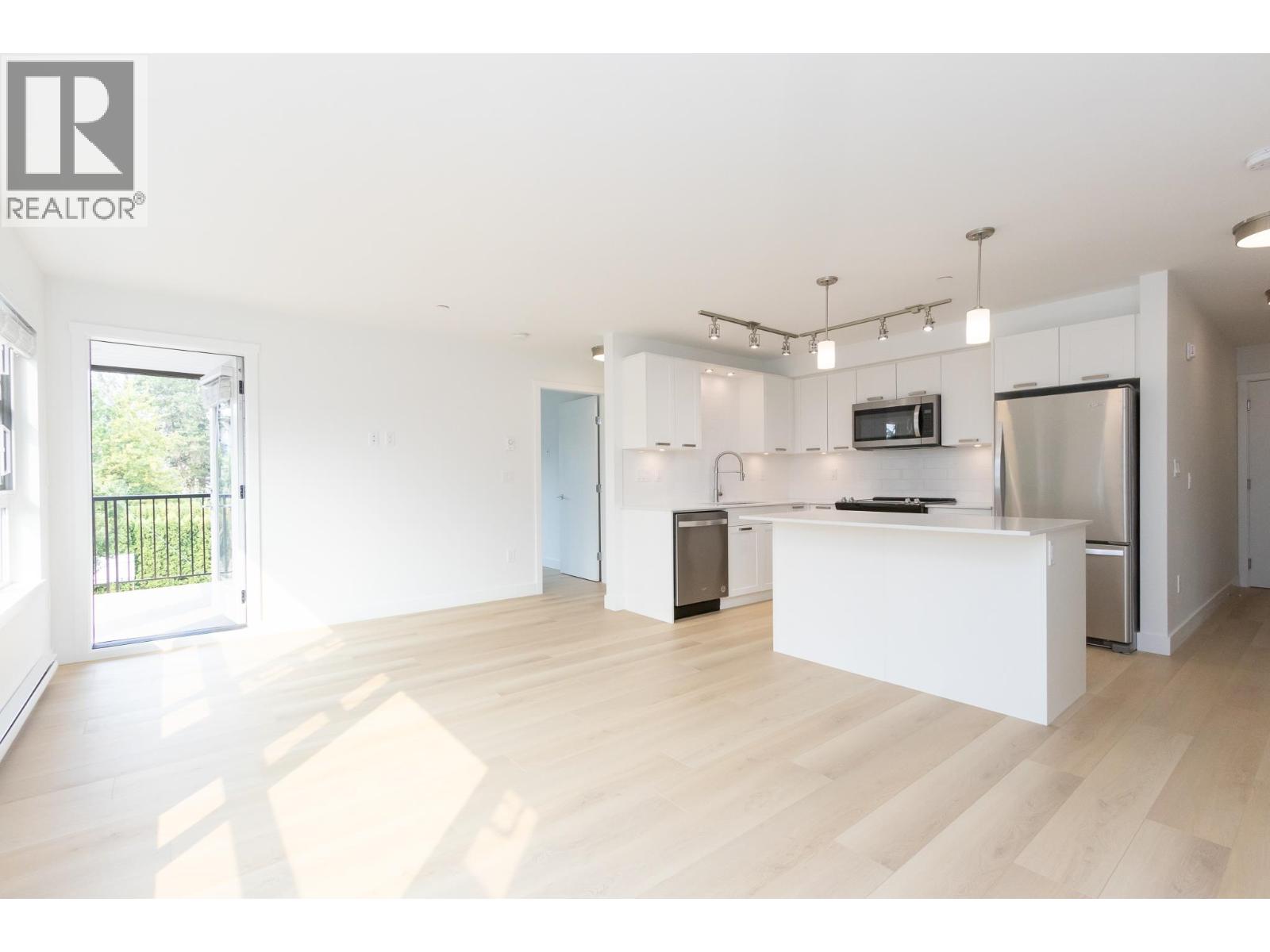 213 22562 121 Avenue, Maple Ridge, British Columbia  V2X 3Y8 - Photo 2 - R3045376