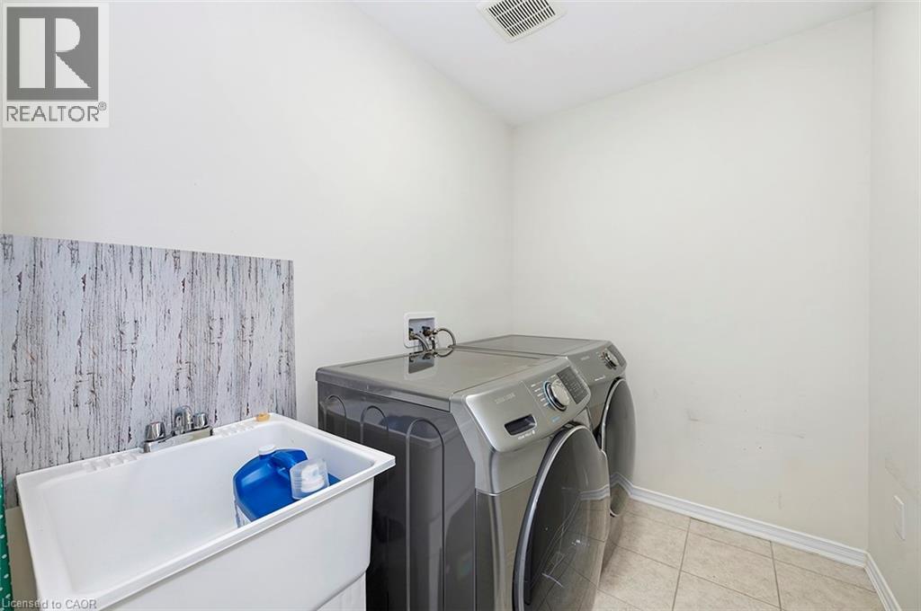 220 Bedrock Drive, Hamilton, Ontario L8J 0M2 - Photo 13 - 40786821