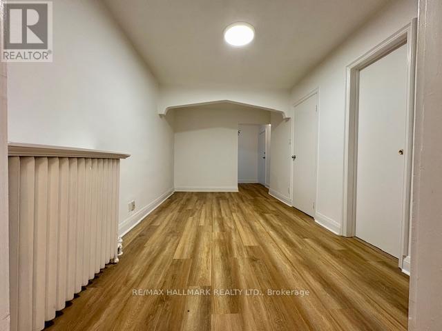 Main Floor/apt#1 - 1700 Gerrard Street, Toronto, Ontario  M4L 2B2 - Photo 14 - E12570668