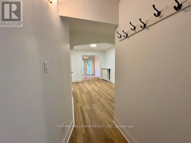 Main Floor/apt#1 - 1700 Gerrard Street, Toronto, Ontario  M4L 2B2 - Photo 6 - E12570668