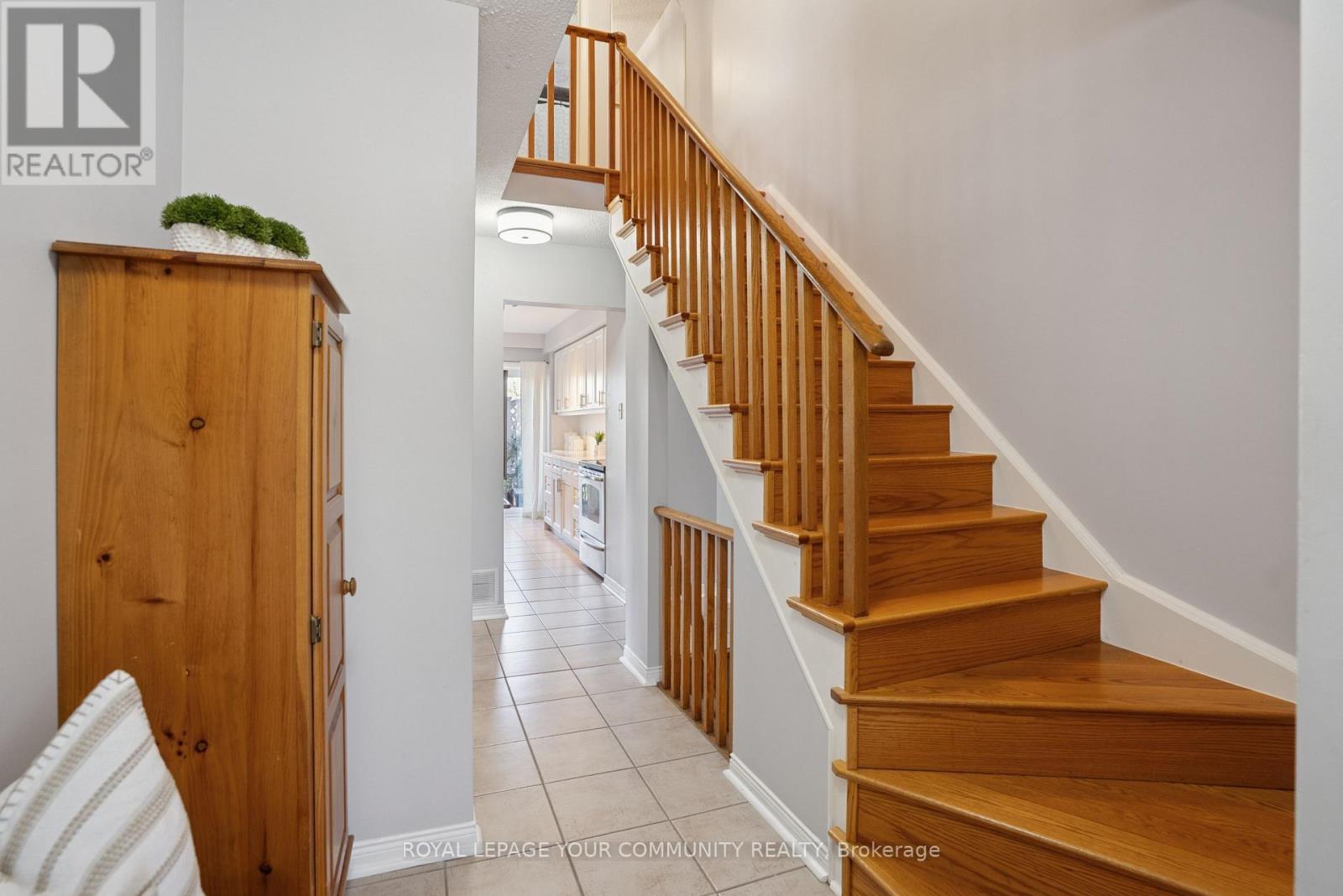 99 Durie Lane, Markham, Ontario L3T 5H4 - Photo 2 - N12570650