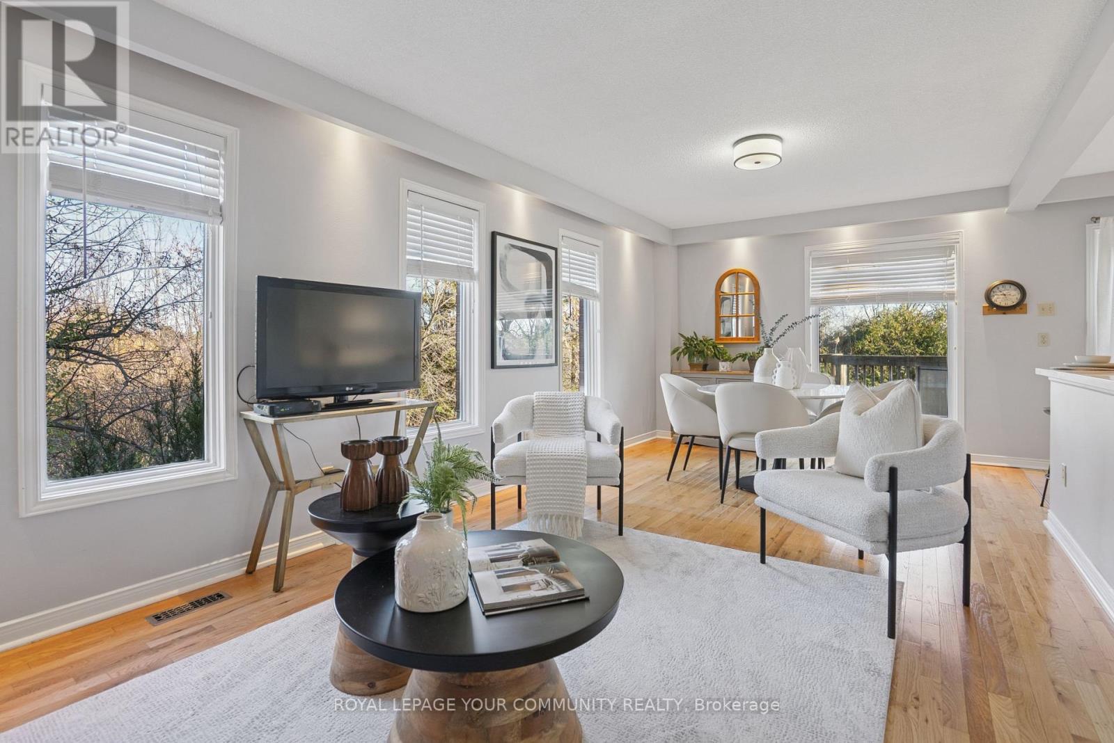 99 Durie Lane, Markham, Ontario L3T 5H4 - Photo 5 - N12570650