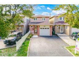 27 WOODSVIEW AVENUE, Toronto, Ontario