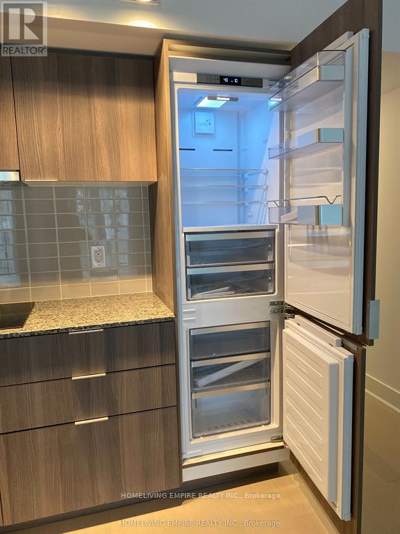 1720 - 955 Bay Street, Toronto, Ontario  M5C 0C6 - Photo 8 - C12570672