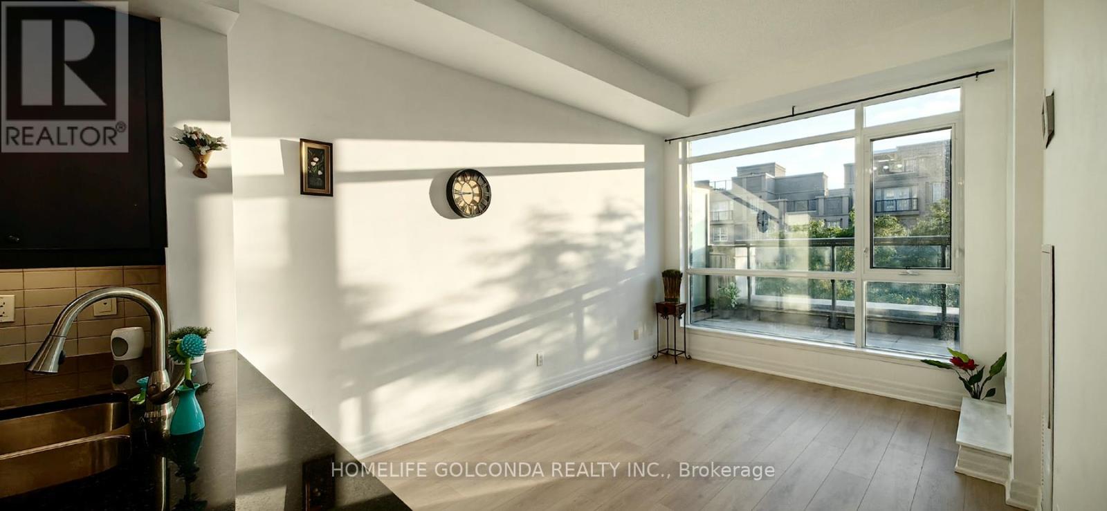 215 - 8130 Birchmount Road, Markham, Ontario  L6G 0E4 - Photo 4 - N12570680