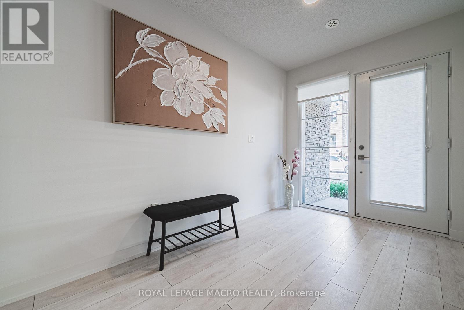 13 - 1121 Cooke Boulevard, Burlington, Ontario L7T 0C3 - Photo 4 - W12570674