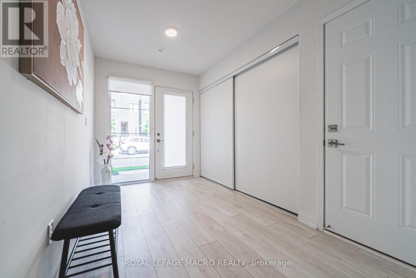 13 - 1121 Cooke Boulevard, Burlington, Ontario L7T 0C3 - Photo 5 - W12570674