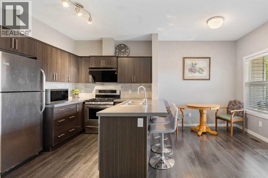 11 Copperpond Landing Se, Calgary, Alberta  T2Z 1G6 - Photo 5 - A2258421