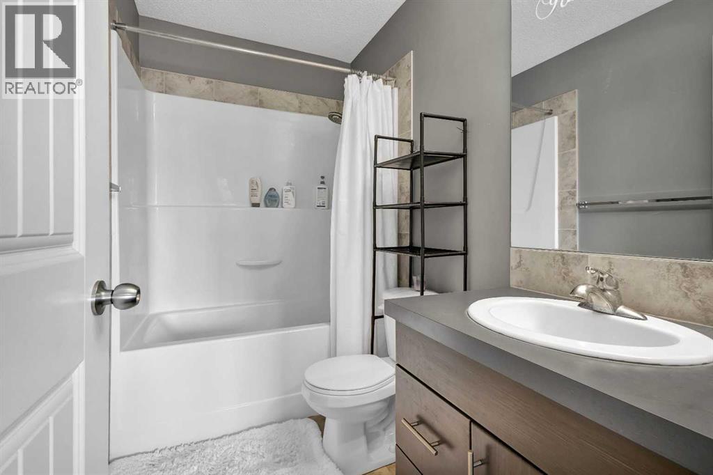 11 Copperpond Landing Se, Calgary, Alberta  T2Z 1G6 - Photo 22 - A2258421