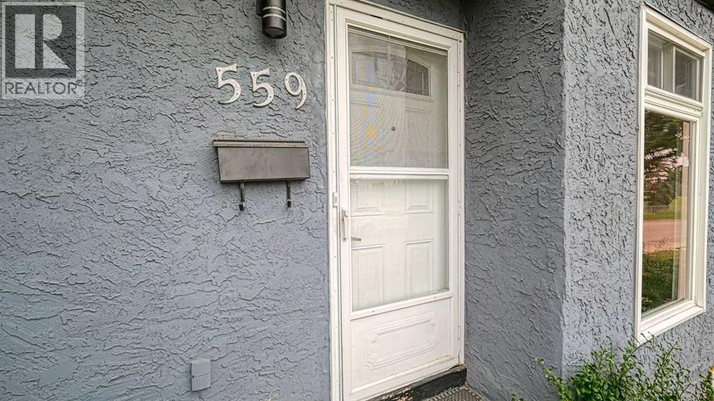 559 Abinger Road Ne, Calgary, Alberta  T2A 6M4 - Photo 2 - A2254920