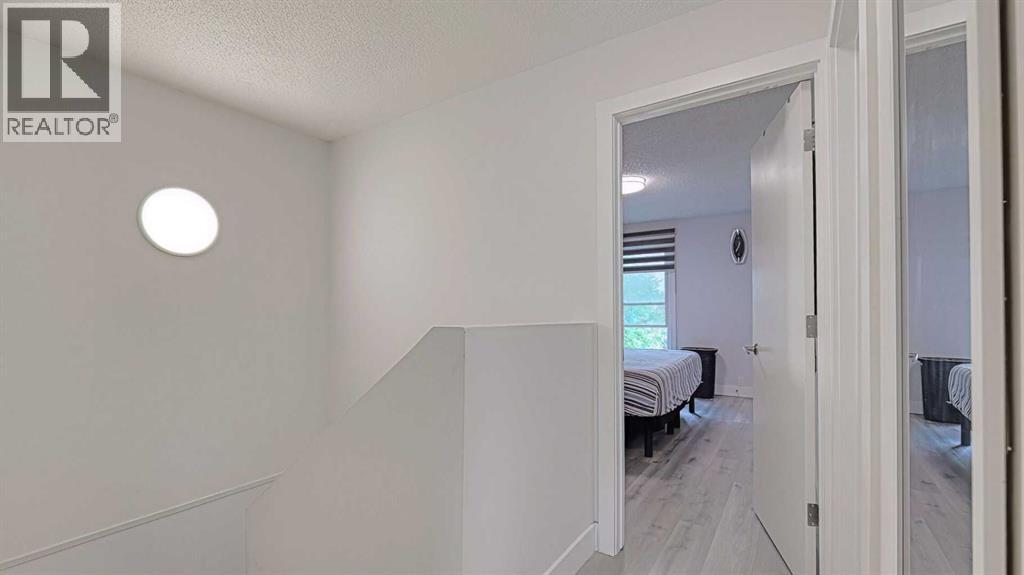 559 Abinger Road Ne, Calgary, Alberta  T2A 6M4 - Photo 11 - A2254920