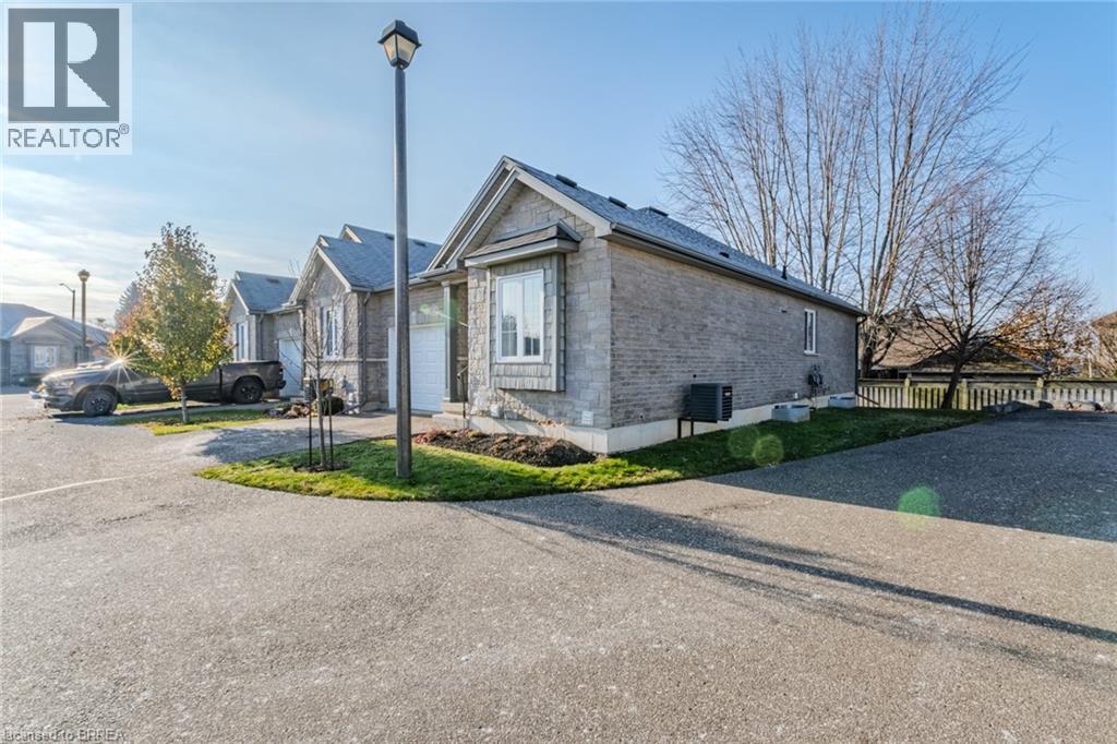 244 Dundas Street W Unit# 19, Paris, Ontario  N3L 0B4 - Photo 2 - 40788222