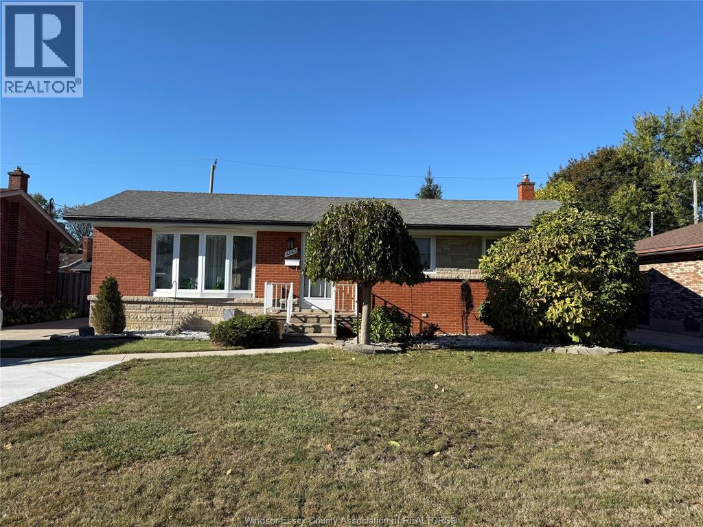 MLS# 25029379: 4143 Mount Royal, Windsor, Canada