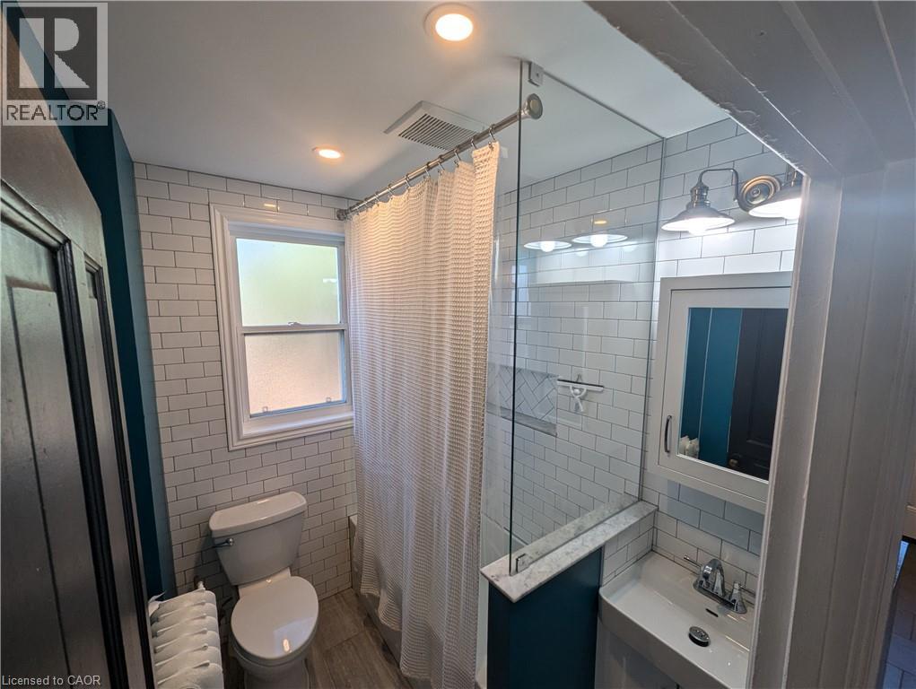 81 Dunsmure Road Unit# 2, Hamilton, Ontario  L8M 1S3 - Photo 5 - 40790079