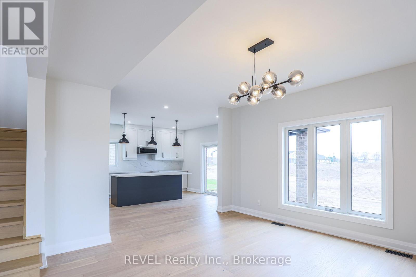 111 Acacia Road, Pelham, Ontario L0S 1E6 - Photo 11 - X12422754