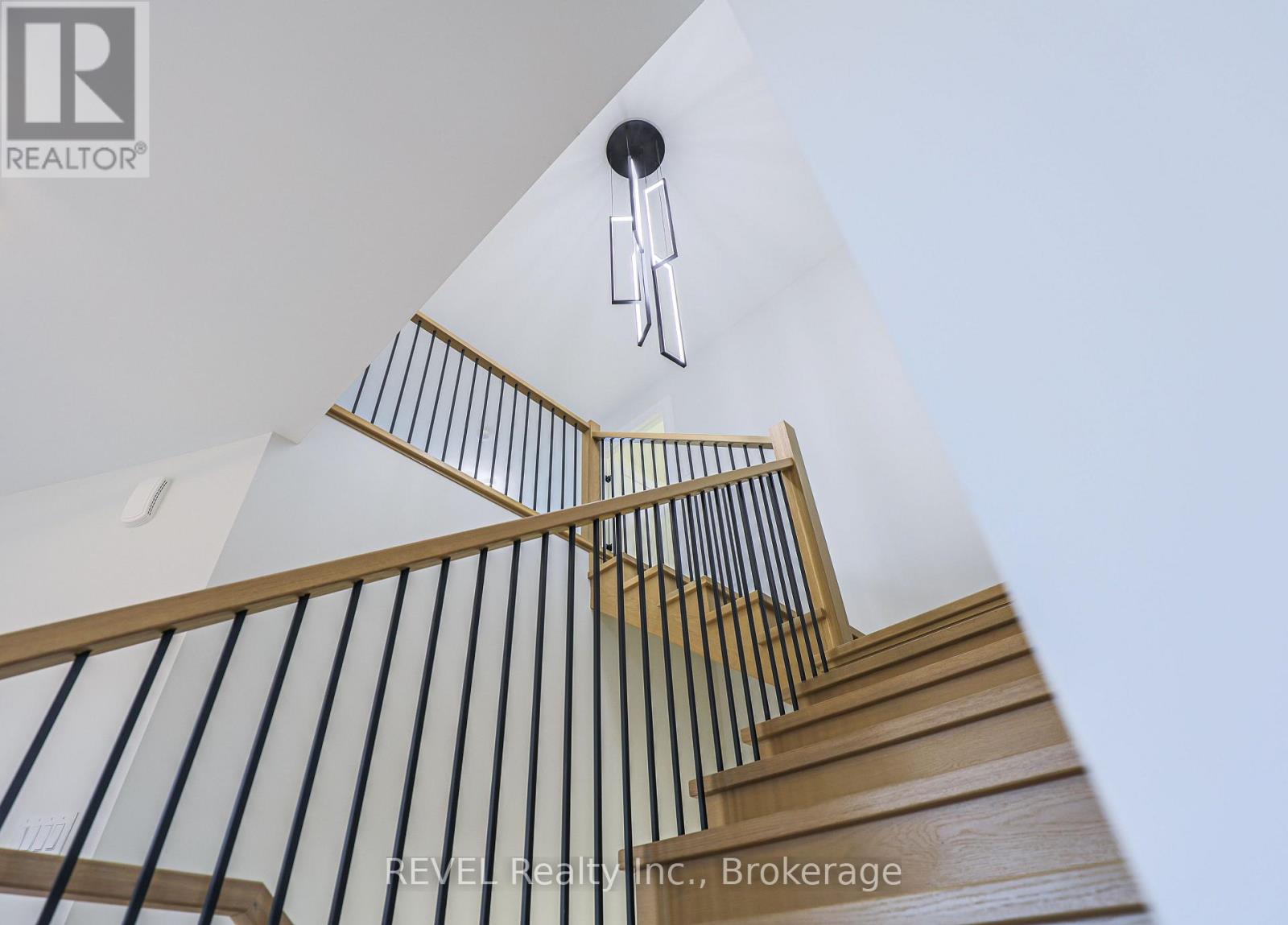 111 Acacia Road, Pelham, Ontario L0S 1E6 - Photo 19 - X12422754