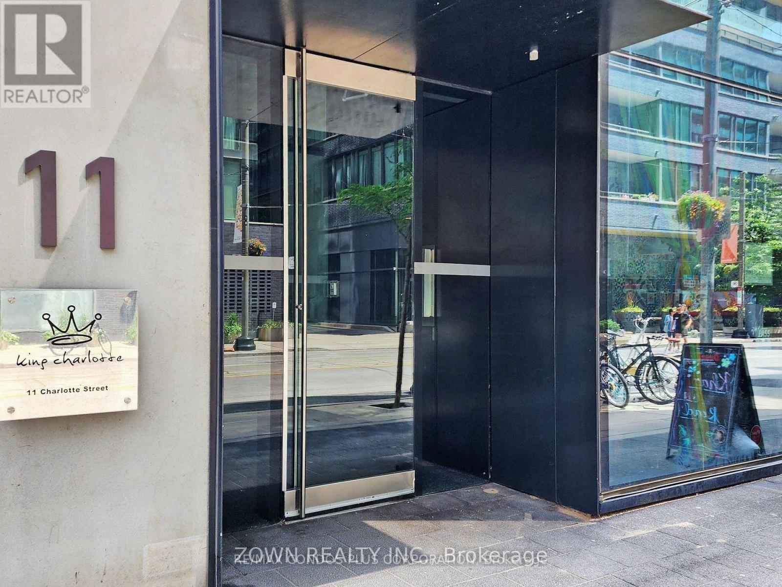 1705 - 11 CHARLOTTE STREET, Toronto, Ontario