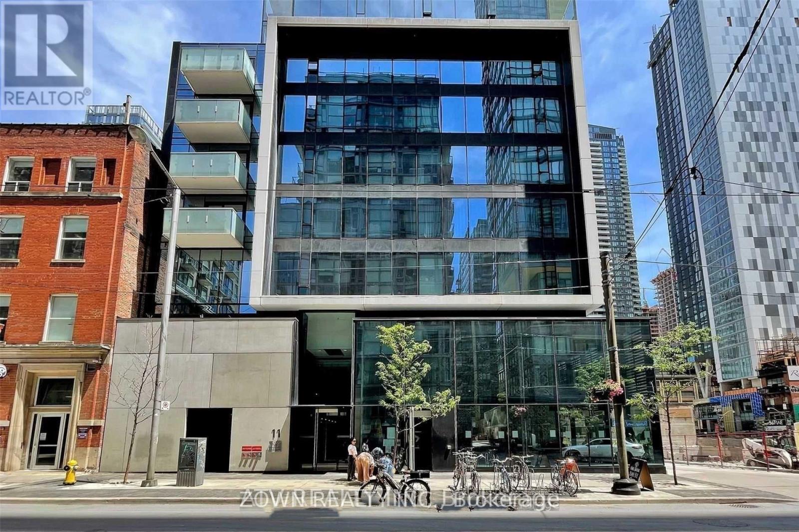 1705 - 11 Charlotte Street, Toronto, Ontario  M5V 2H5 - Photo 5 - C12570696