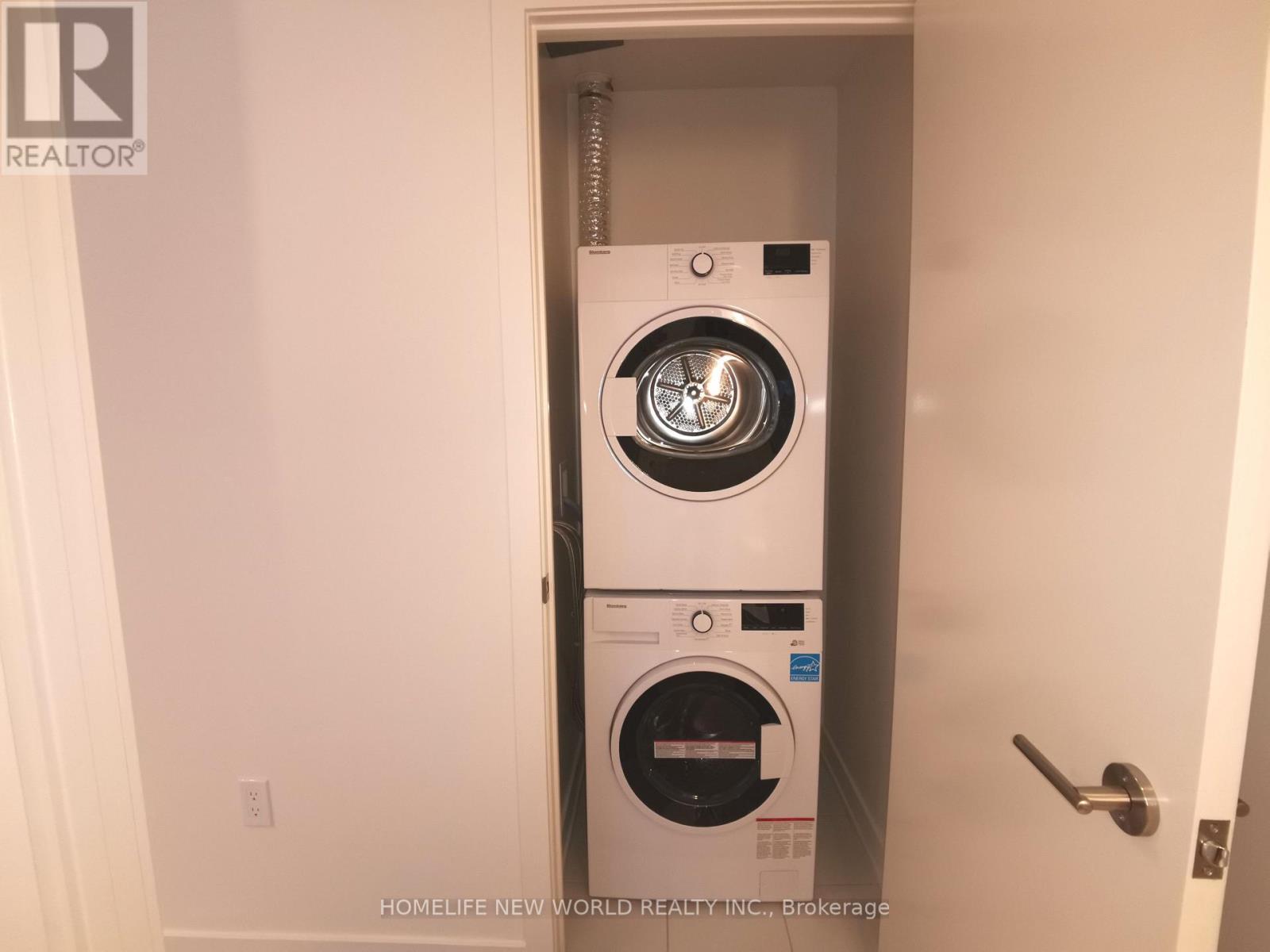 1906 - 120 Broadway Avenue, Toronto, Ontario  M4P 1V6 - Photo 8 - C12570714