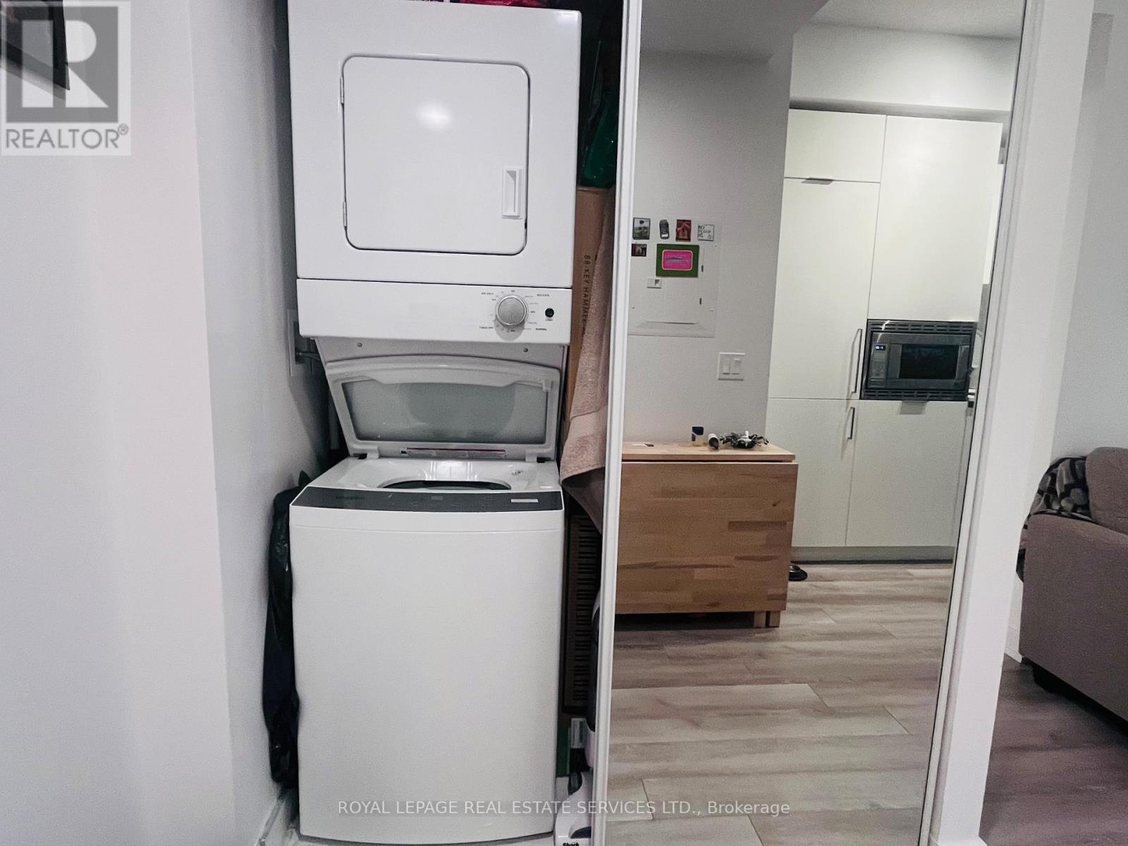 2413 - 230 Simcoe Street, Toronto, Ontario  M5T 0G7 - Photo 14 - C12570726