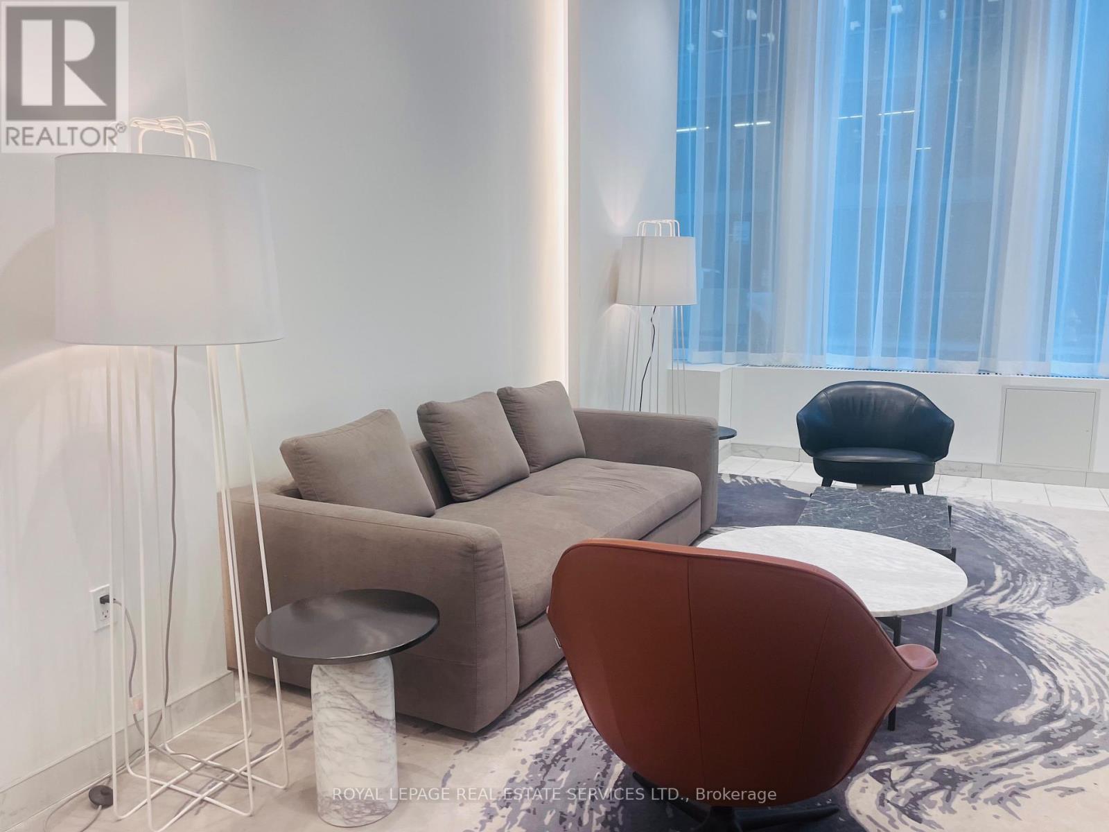 2413 - 230 Simcoe Street, Toronto, Ontario  M5T 0G7 - Photo 2 - C12570726