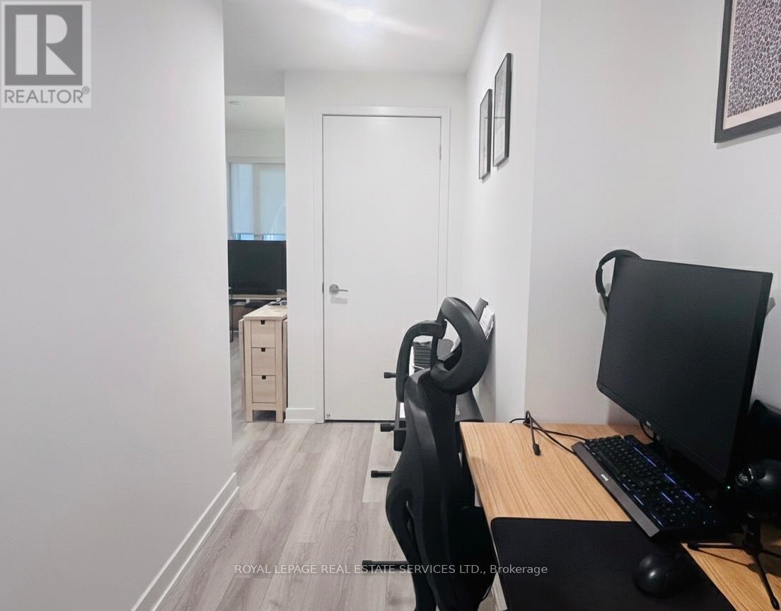 2413 - 230 Simcoe Street, Toronto, Ontario  M5T 0G7 - Photo 5 - C12570726