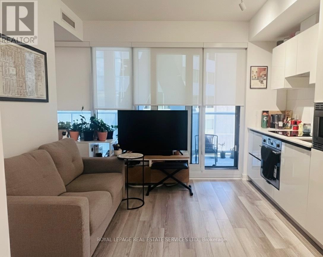 2413 - 230 Simcoe Street, Toronto, Ontario  M5T 0G7 - Photo 7 - C12570726