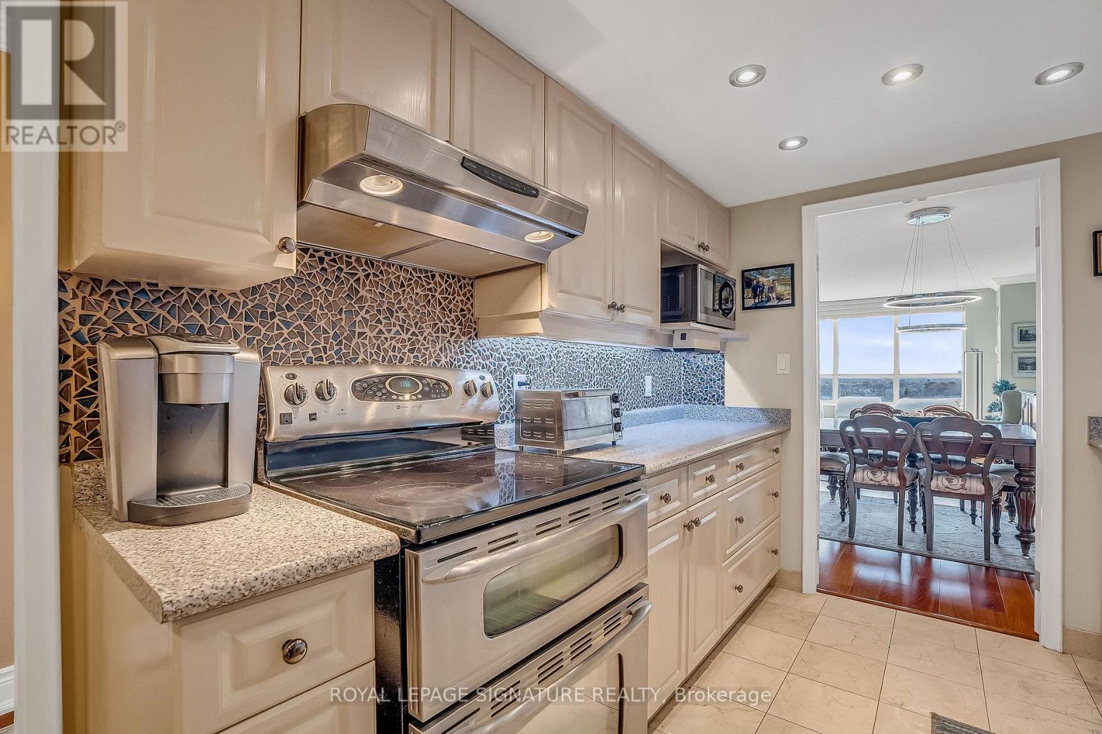 1804 - 195 Wynford Drive, Toronto, Ontario  M3C 3P3 - Photo 9 - C12570746