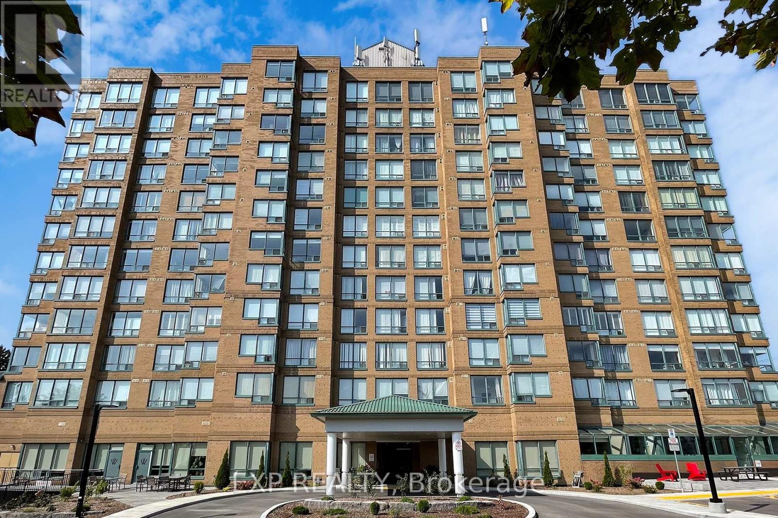 711 - 711 ROSSLAND ROAD E, Whitby, Ontario