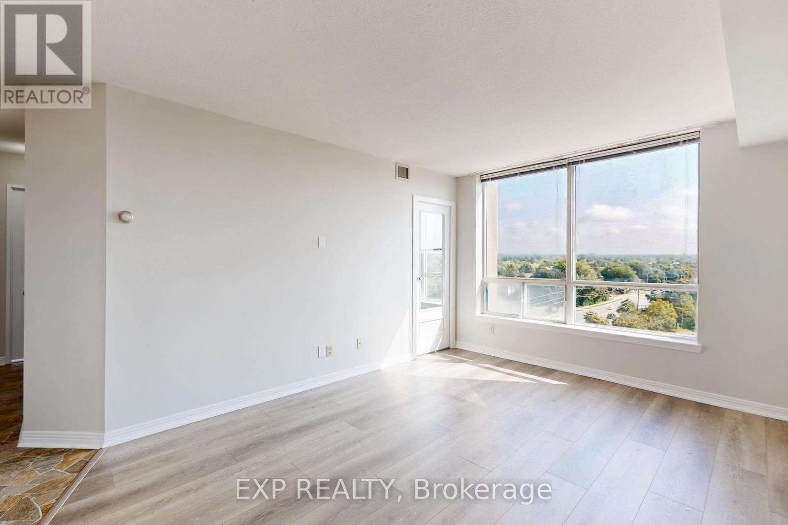 711 - 711 Rossland Road E, Whitby, Ontario  L1N 8Z1 - Photo 2 - E12570724