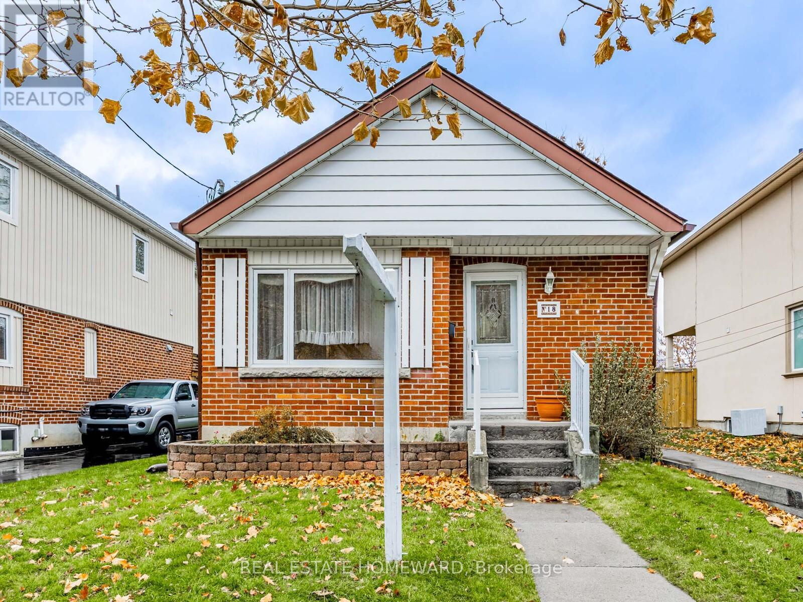 18 Herron Avenue, Toronto, Ontario  M1L 3V7 - Photo 1 - E12570742
