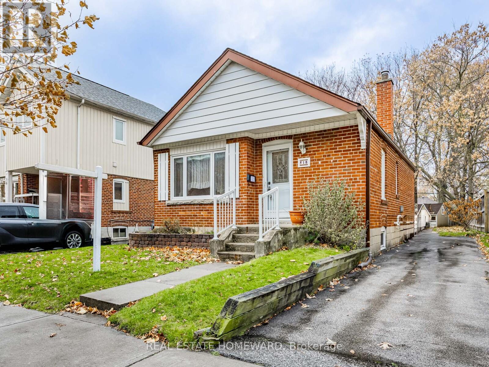 18 Herron Avenue, Toronto, Ontario  M1L 3V7 - Photo 2 - E12570742