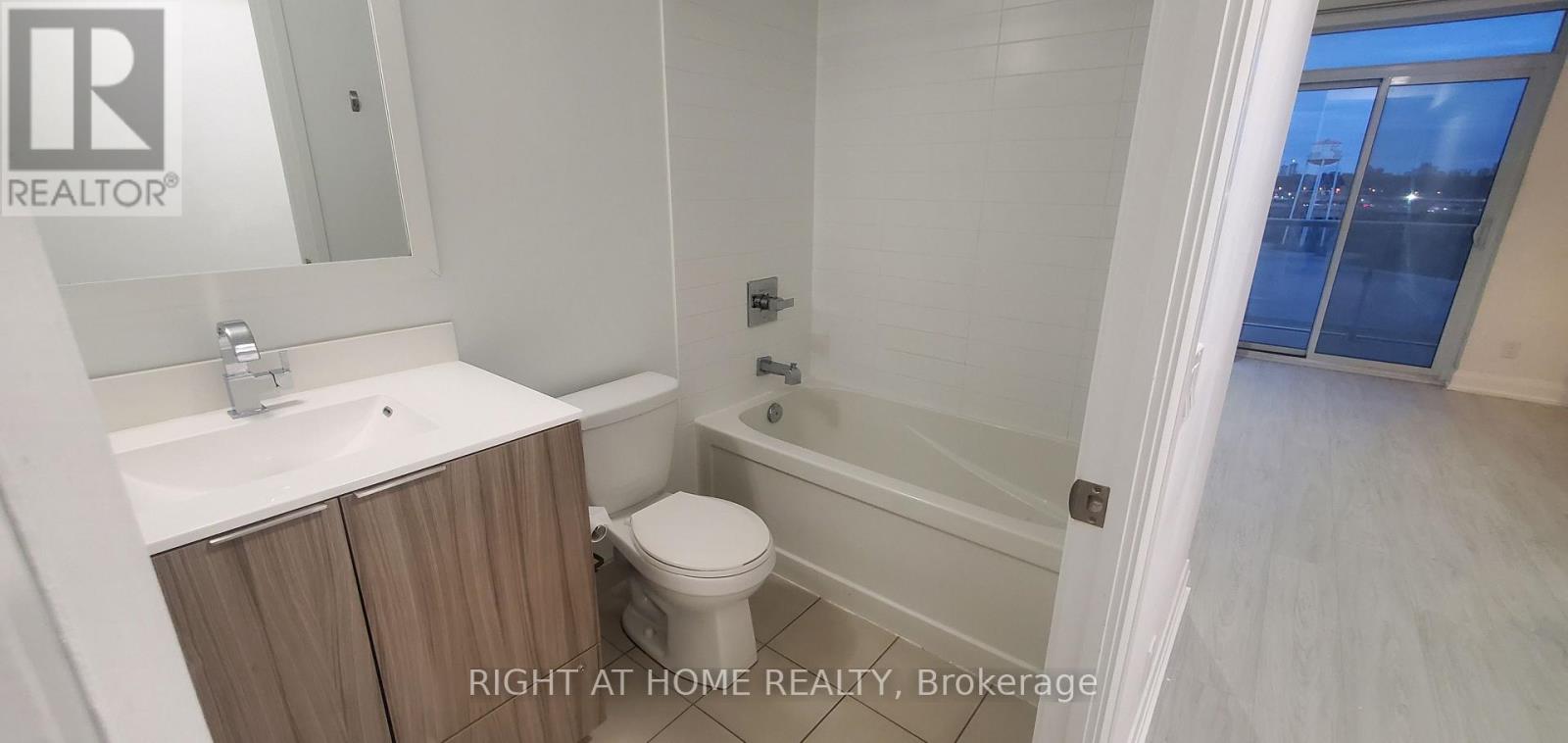 809 - 56 Annie Craig Drive, Toronto, Ontario  M8V 0C8 - Photo 7 - W12570704