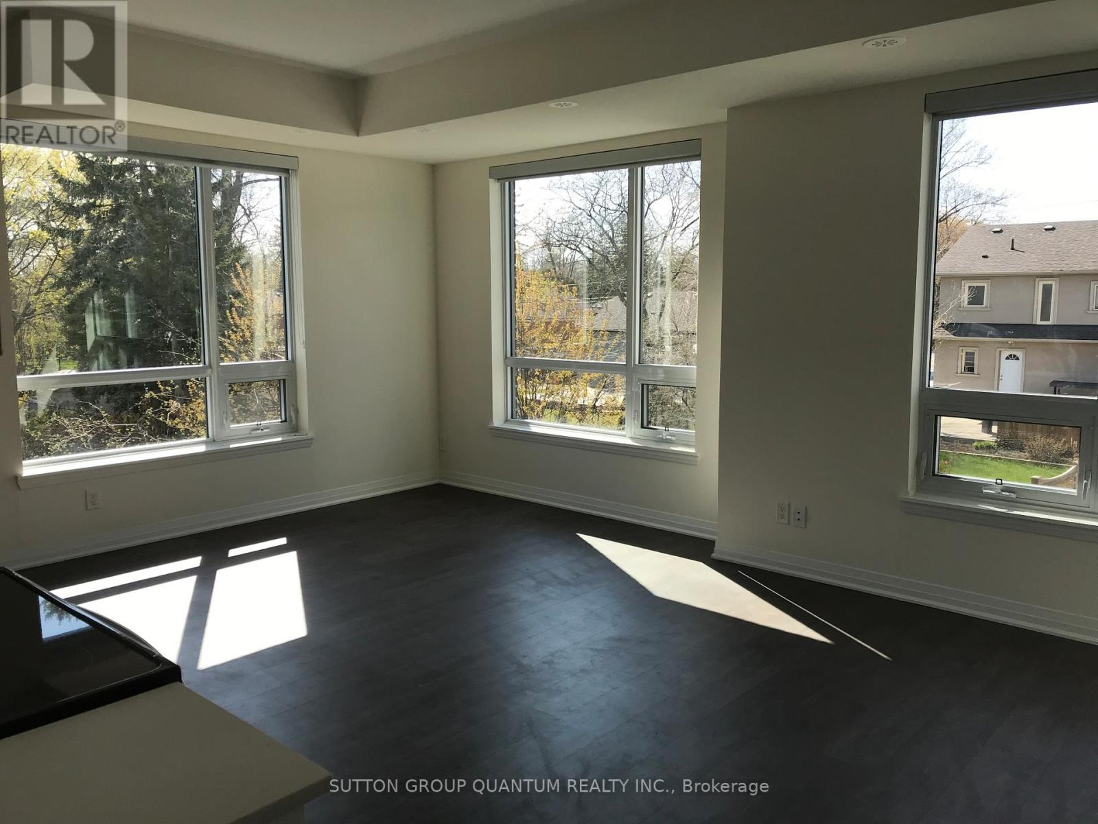 92 - 650 Atwater Avenue, Mississauga, Ontario  L5E 3K2 - Photo 5 - W12570706