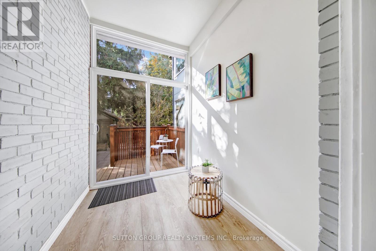 13 Evelyn Crescent, Toronto, Ontario  M6P 3C8 - Photo 18 - W12570716