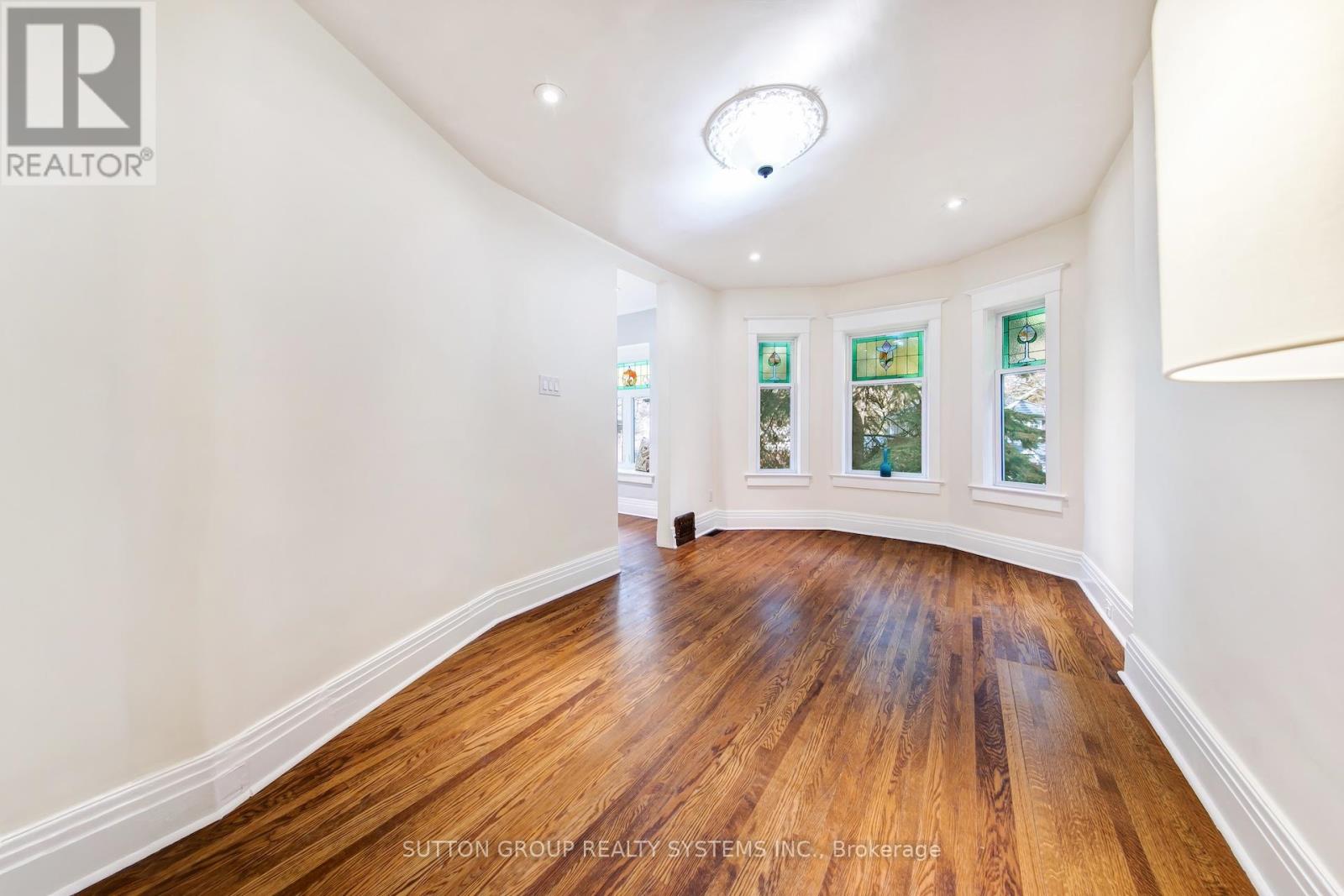 13 Evelyn Crescent, Toronto, Ontario  M6P 3C8 - Photo 27 - W12570716