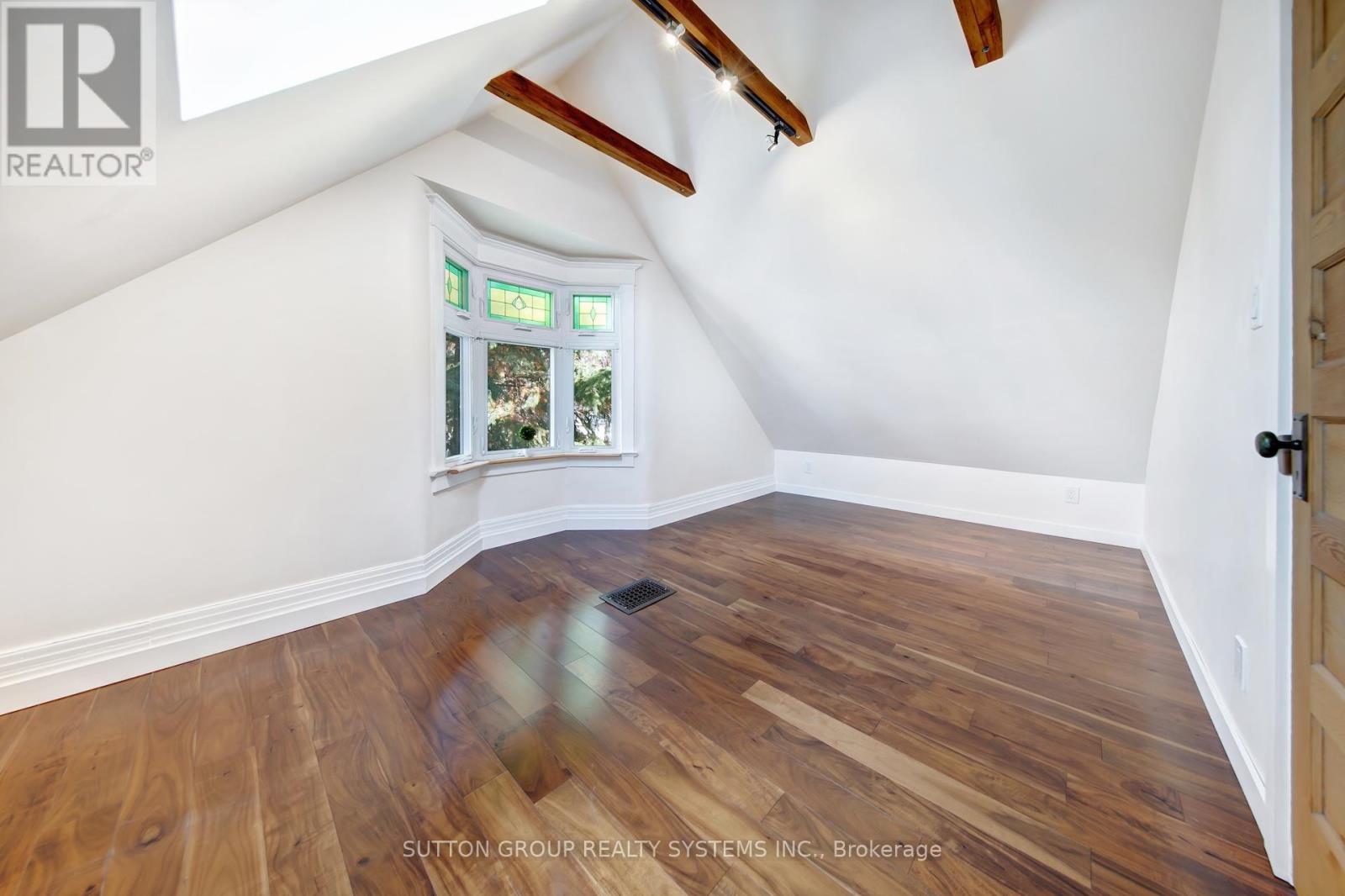 13 Evelyn Crescent, Toronto, Ontario  M6P 3C8 - Photo 36 - W12570716