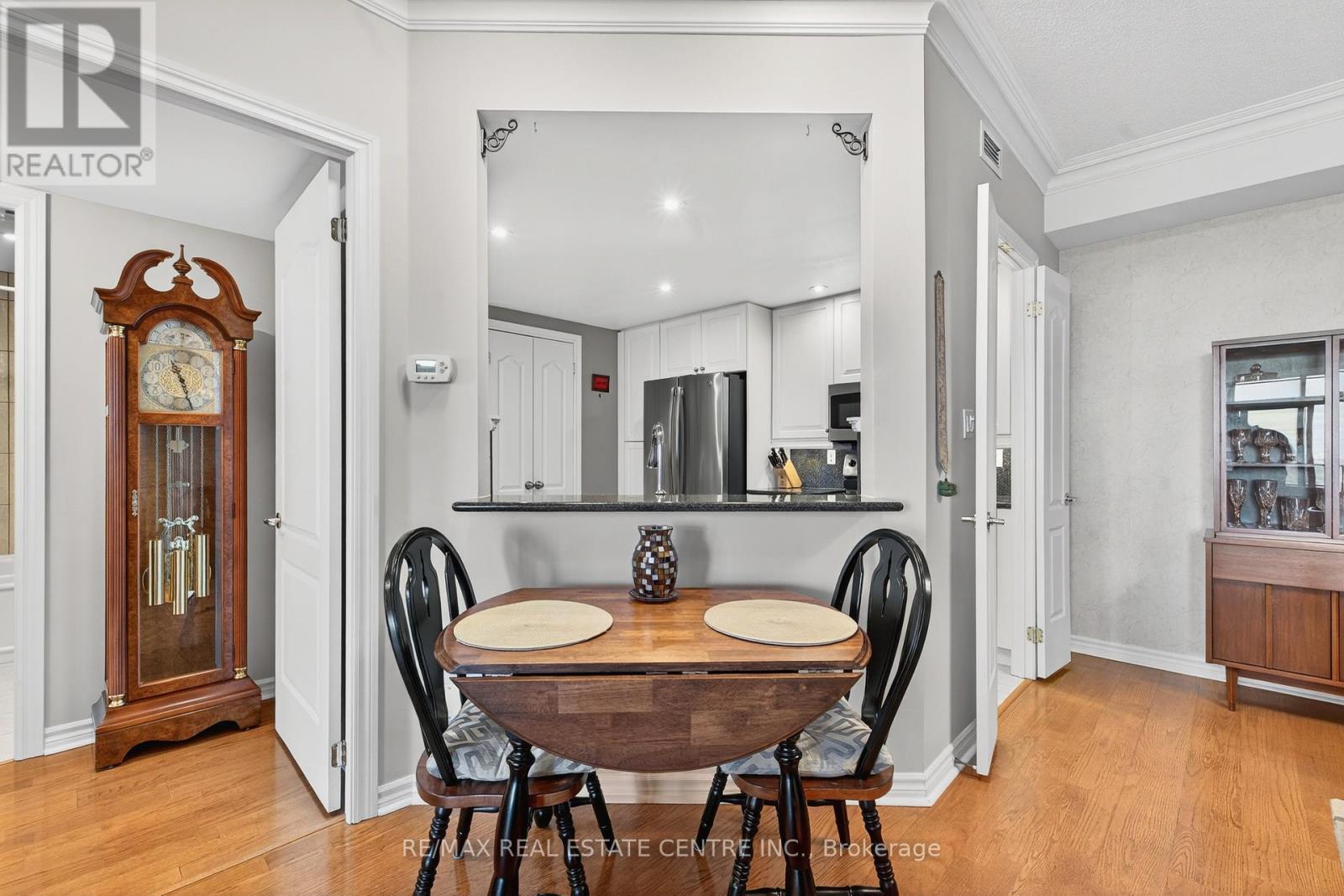 2207 - 1900 The Collegeway, Mississauga, Ontario  L5L 5Y8 - Photo 16 - W12570738