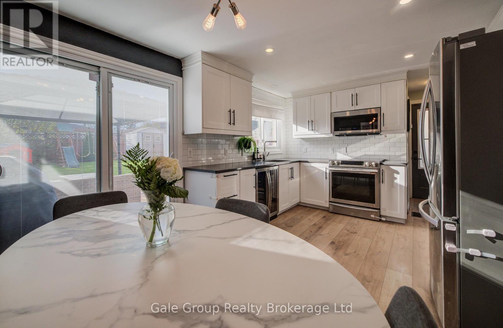 1012a Vanier Avenue, Woodstock, Ontario  N4S 4K4 - Photo 6 - X12570802