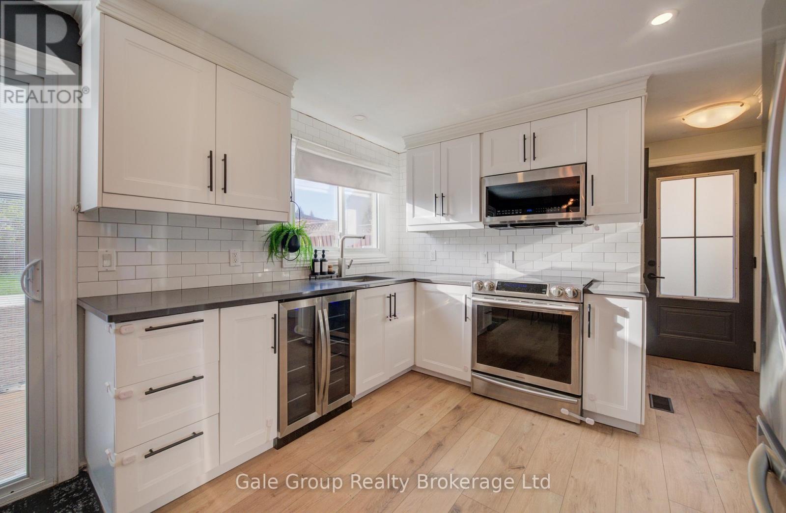 1012a Vanier Avenue, Woodstock, Ontario  N4S 4K4 - Photo 7 - X12570802