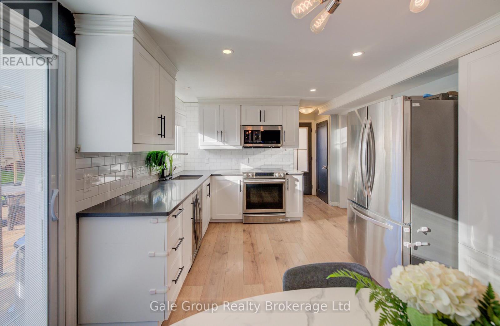 1012a Vanier Avenue, Woodstock, Ontario  N4S 4K4 - Photo 9 - X12570802